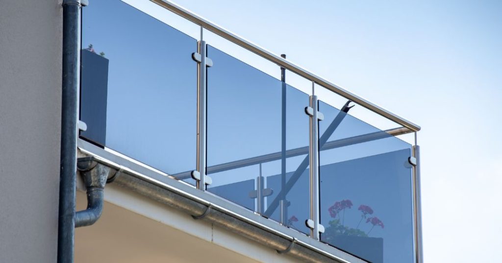 Guarda-corpo de vidro em Bauru
