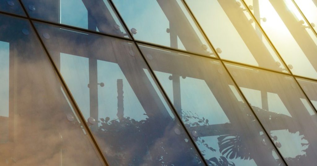 Fachadas de vidro em Bauru